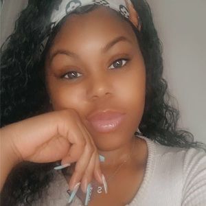 Meet your Posher, Sierra